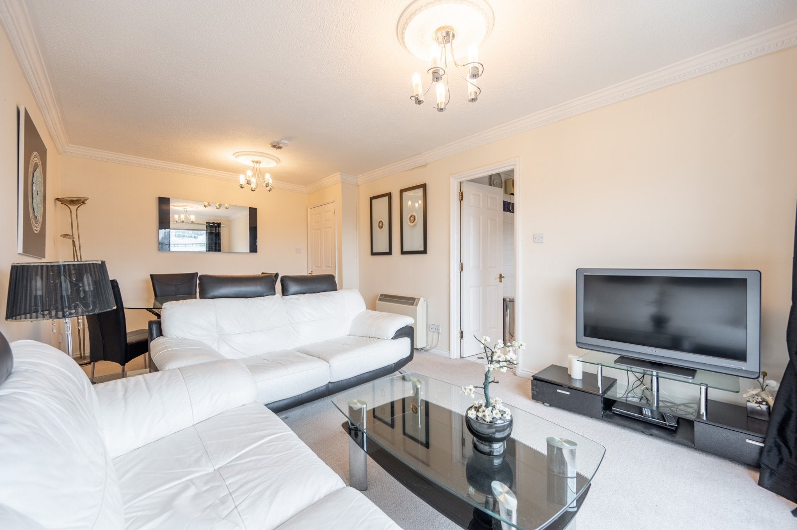 Flat Riverview Place in Glasgow