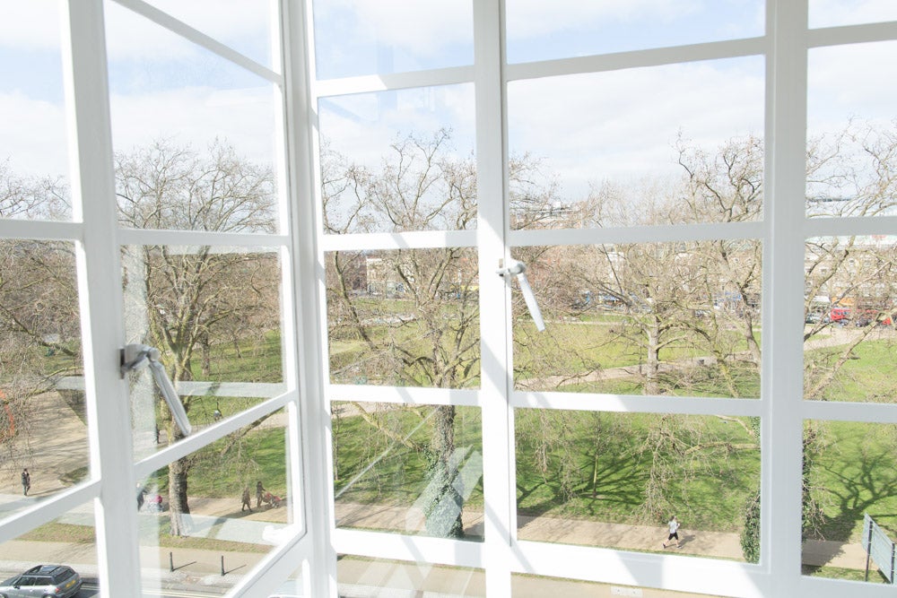 Flat Shepherds Bush Green in Greater London