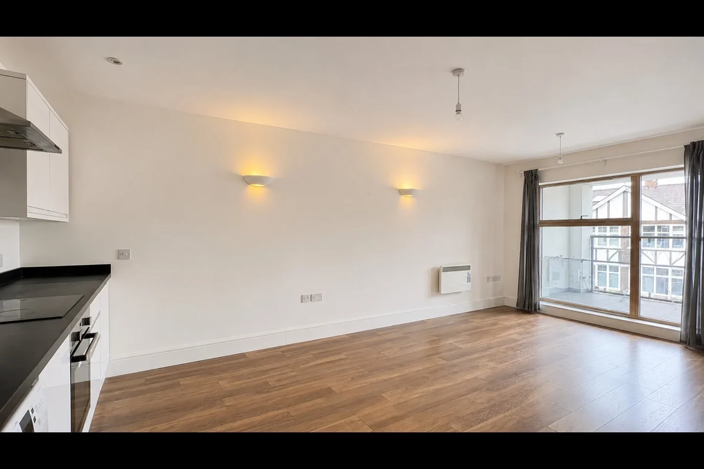 Flat Chingford Mount Road in Greater London