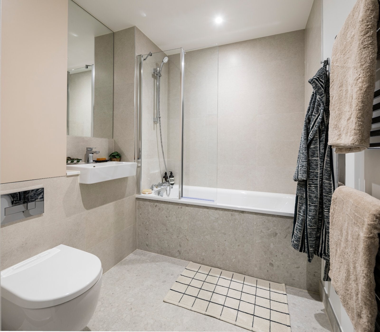 Flat Clayton Road in Greater London