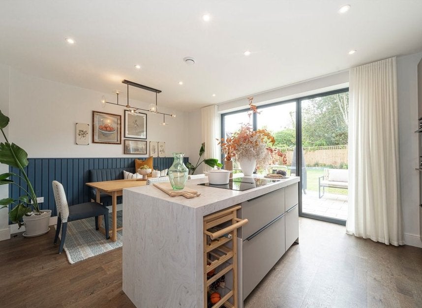 House Egerton Road in Greater London