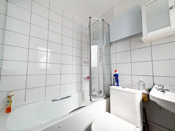 Flat Hilders Farm Close in Wealden