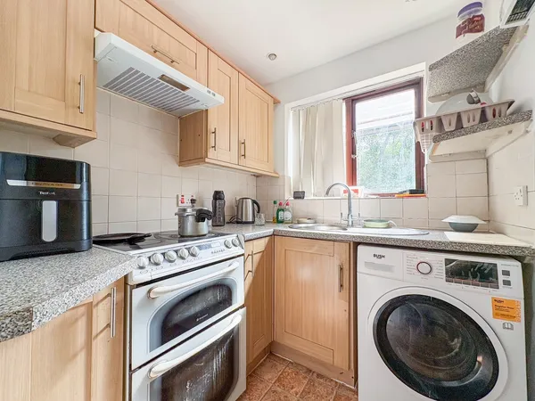 Flat Hilders Farm Close in Wealden