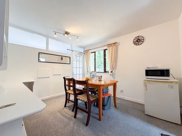 Flat Hilders Farm Close in Wealden