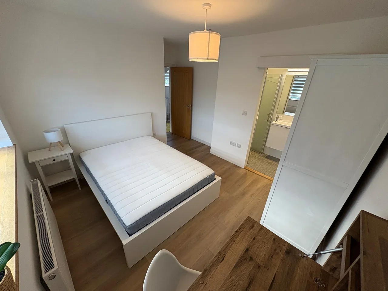 Room Lime Grove in Guildford