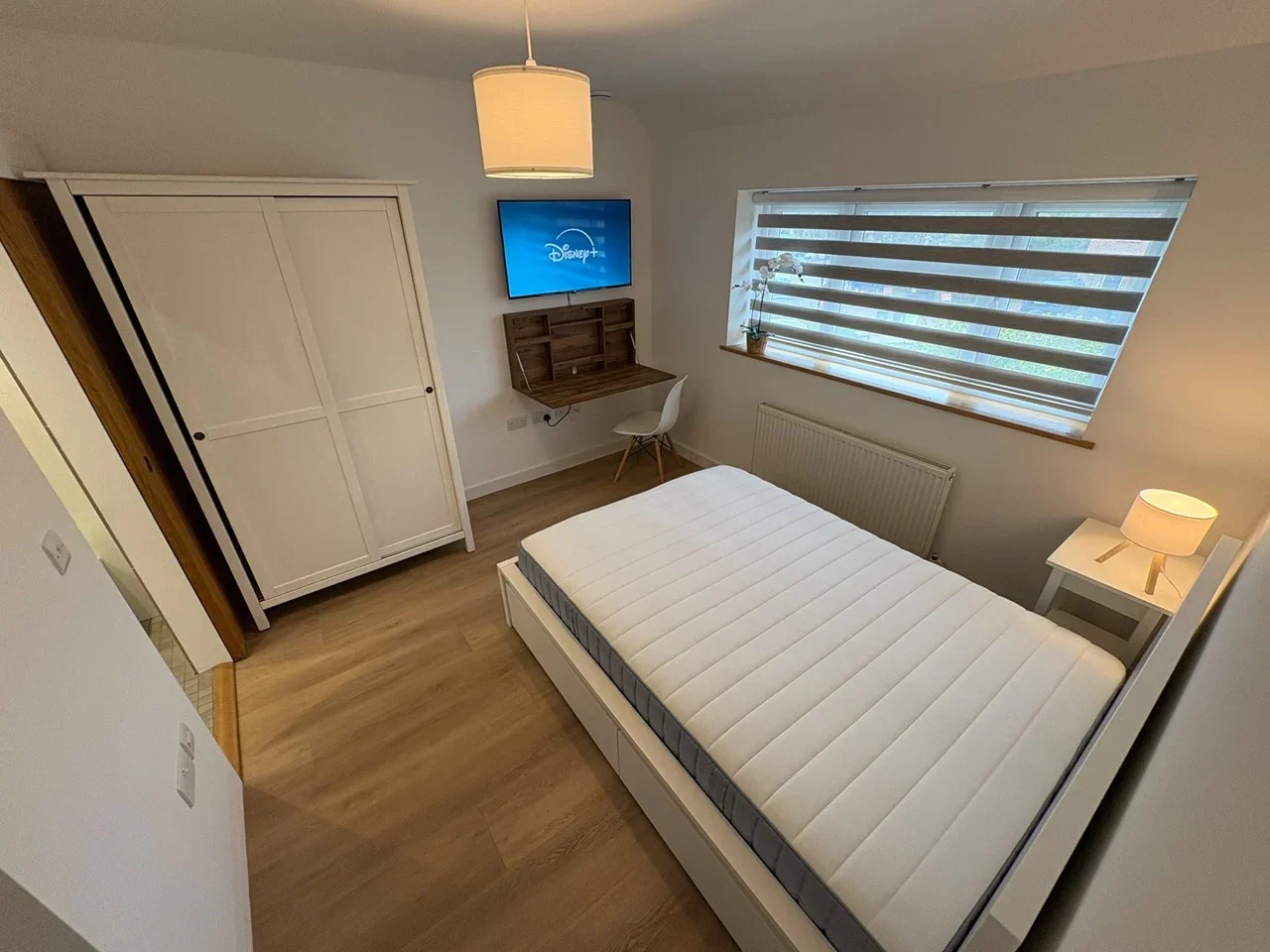 Room Lime Grove in Guildford