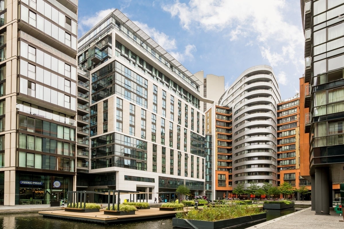 Flat Merchant Square in City of Westminster