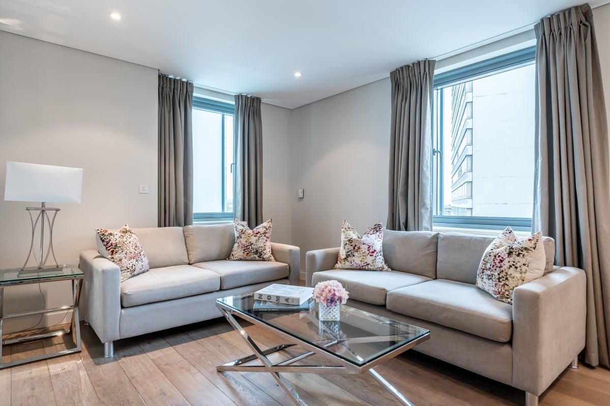 Flat Merchant Square in City of Westminster