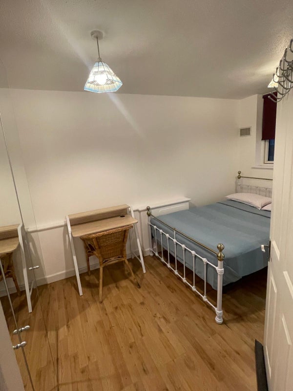 Room Woolstaplers Way in Greater London