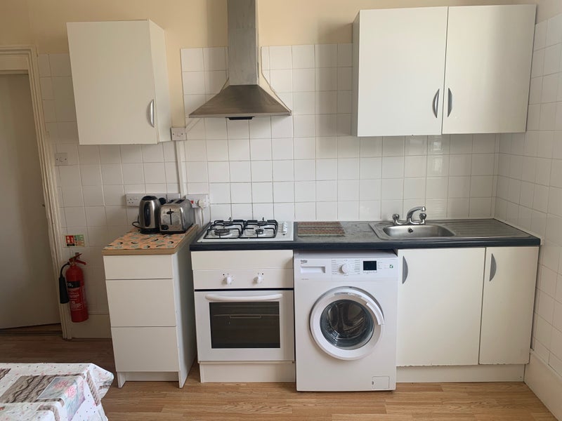 Room Lee High Road in Greater London