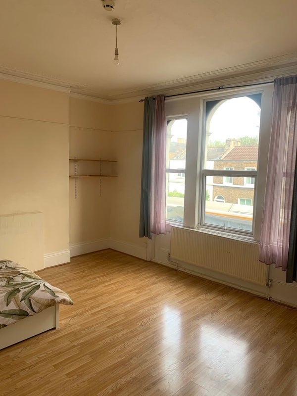 Room Lee High Road in Greater London