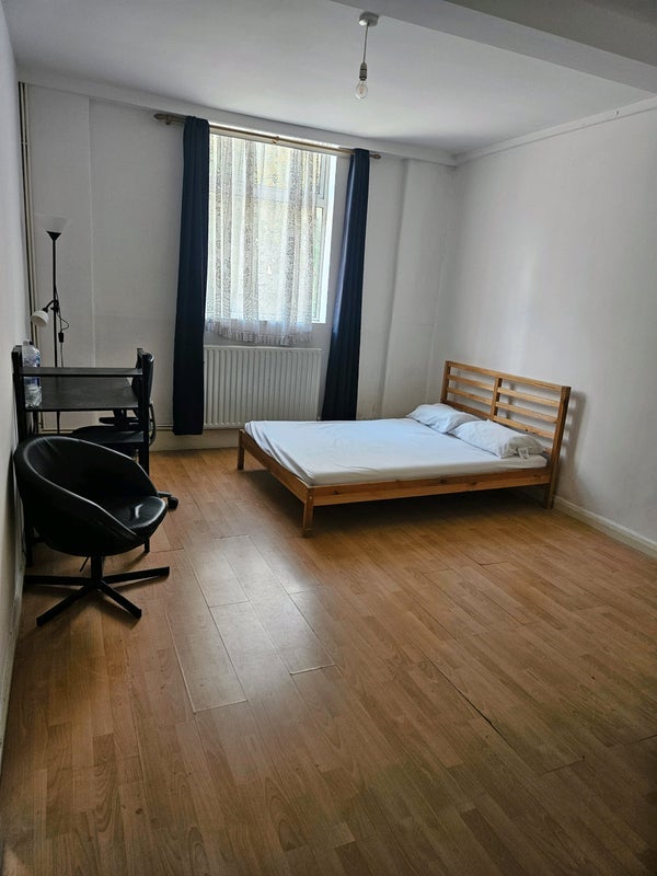 Room Weston Street in Greater London
