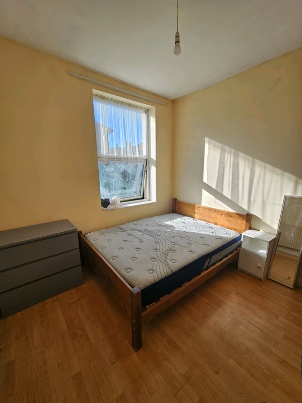 Room Weston Street in Greater London