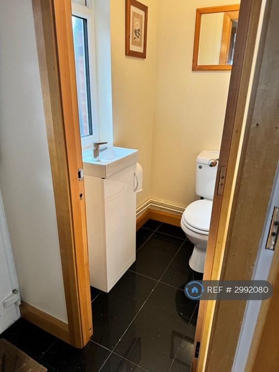 Flat Wootton Close in Bramingham Park