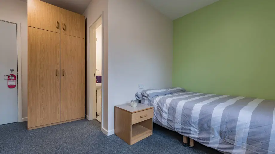 Flat Easby Road in Bradford