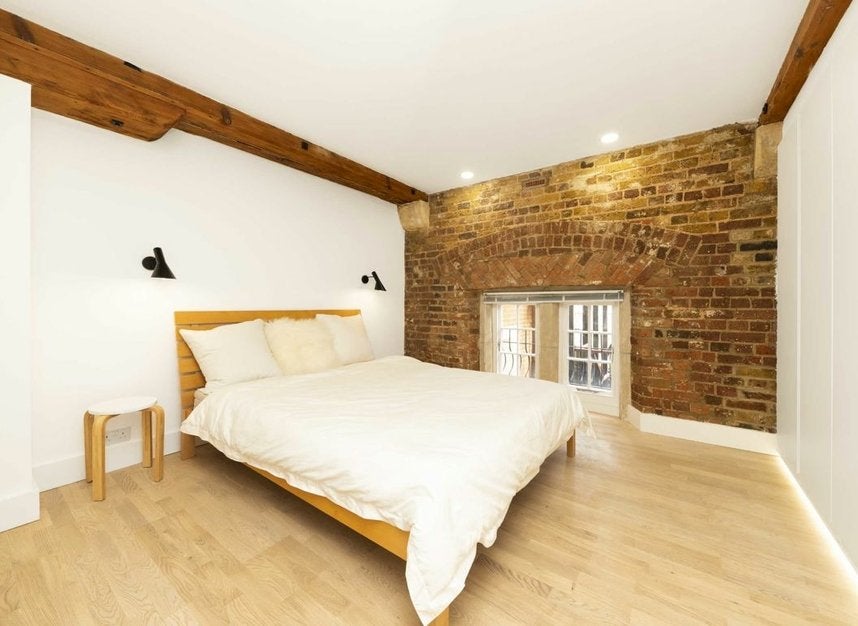 Flat Johnson Street in Greater London