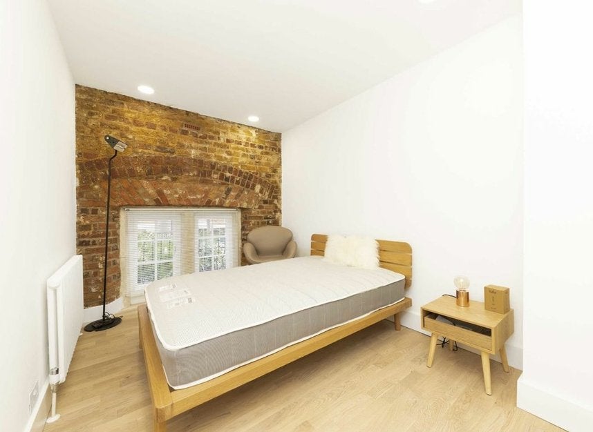 Flat Johnson Street in Greater London