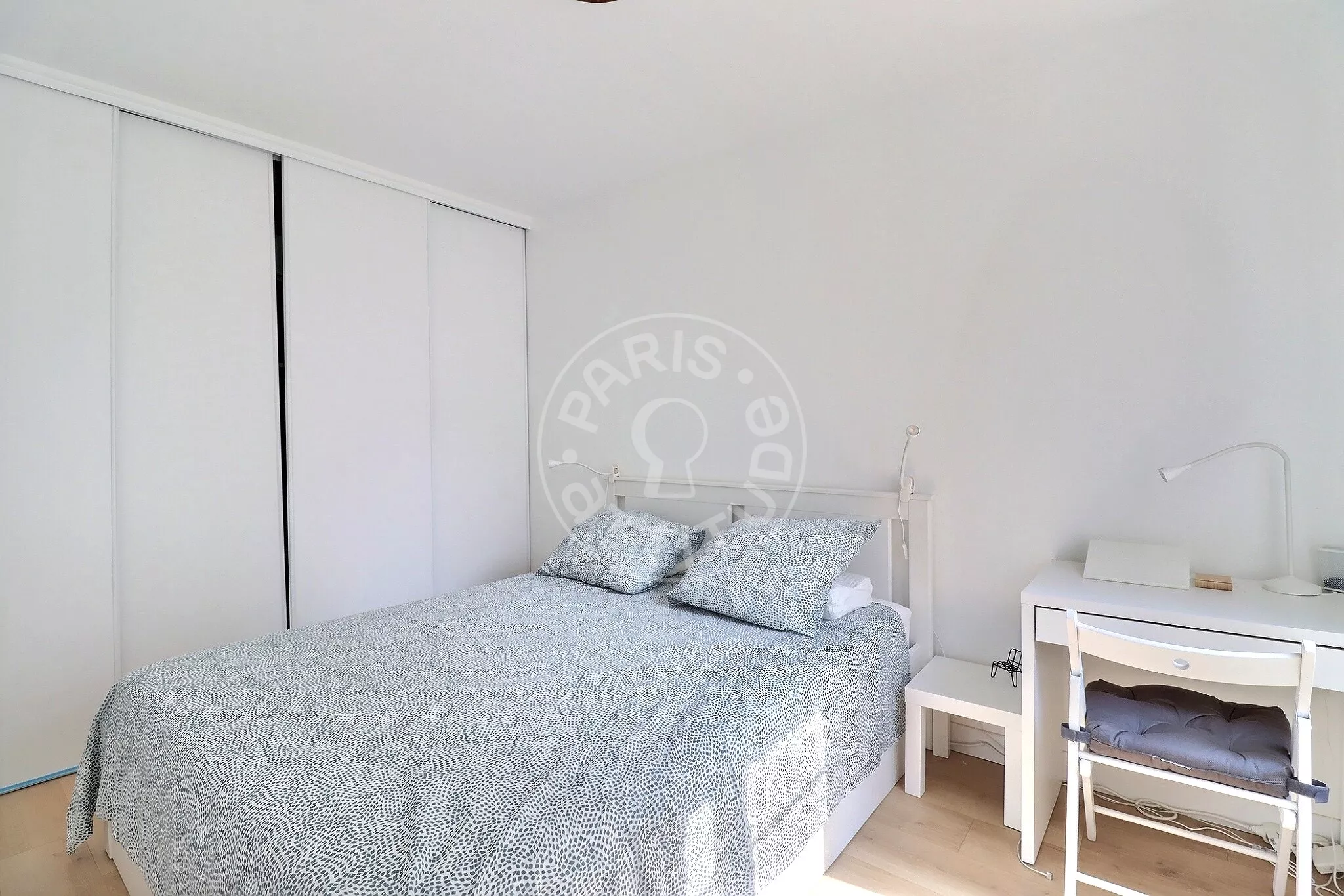 Appartement Rue des Cascades à Paris