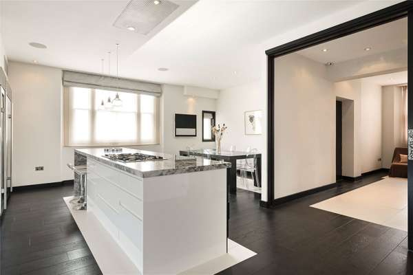 Flat Hyde Park Gardens in City of Westminster