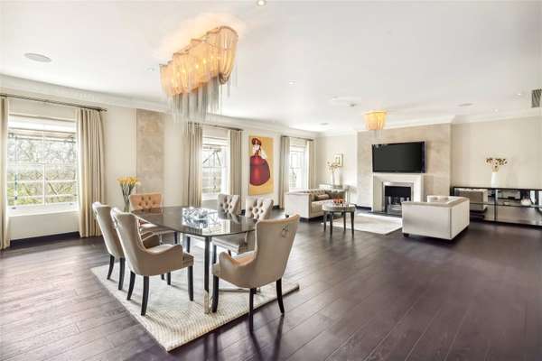 Flat Hyde Park Gardens in City of Westminster