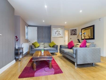 Flat St Lukes Mount in Harrogate