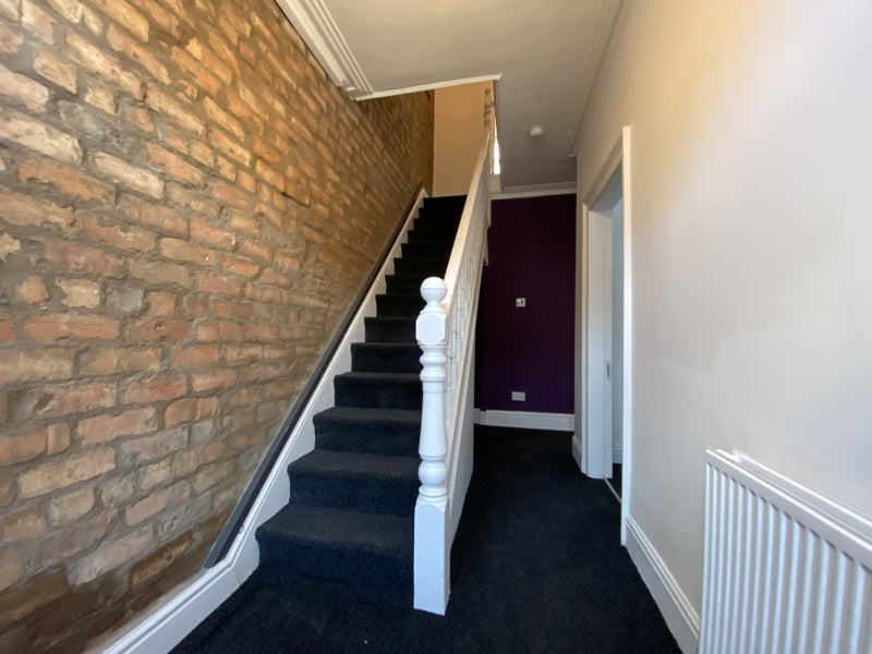 Room Blantyre Road in Liverpool