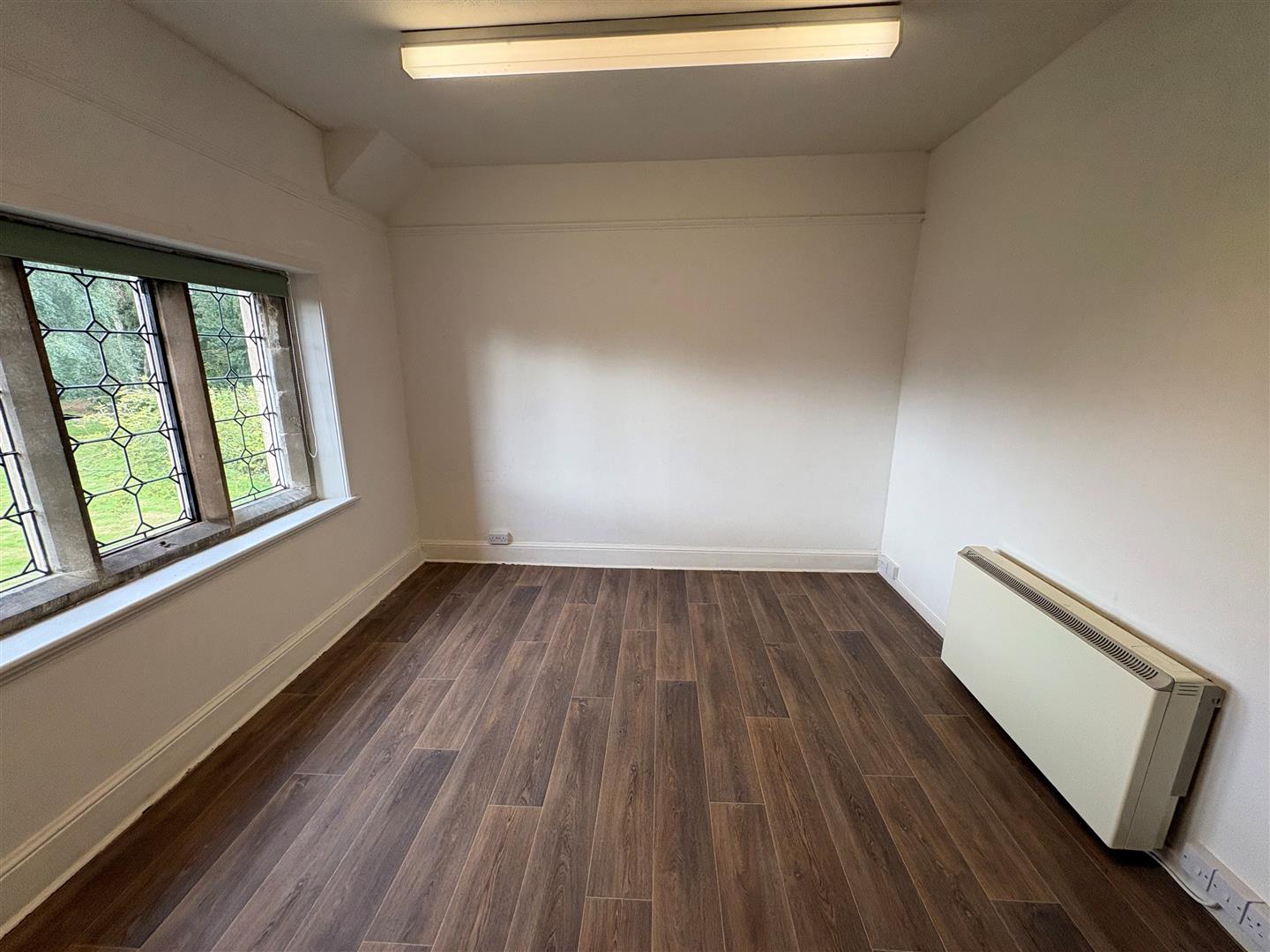 Room Haston Road in Hadnall