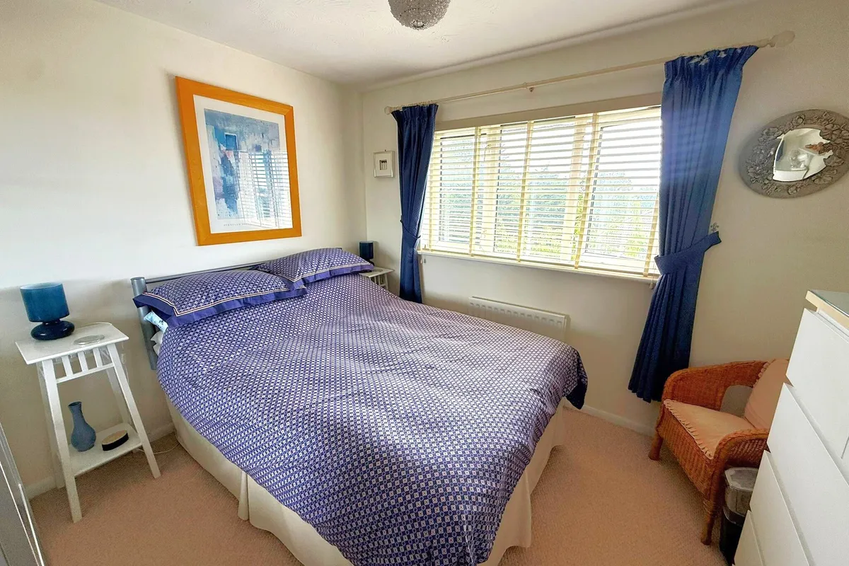 Flat Waverley Road in Greater London
