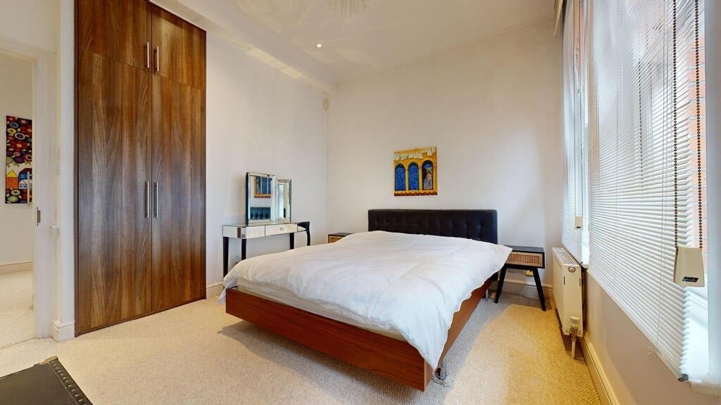 Flat Berners Mews in City of Westminster