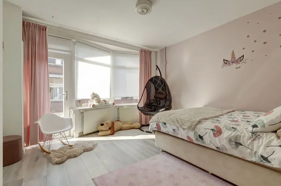 Tussenwoning te koop: Halleystraat 11, Schiedam