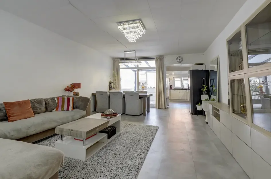 Tussenwoning te koop: Halleystraat 11, Schiedam