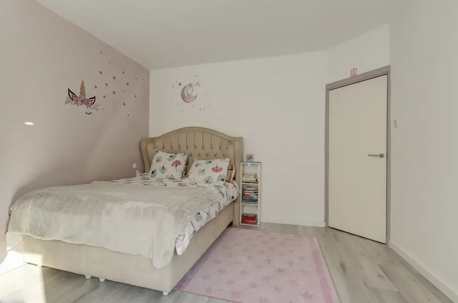 Tussenwoning te koop: Halleystraat 11, Schiedam
