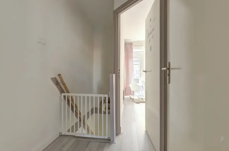 Tussenwoning te koop: Halleystraat 11, Schiedam