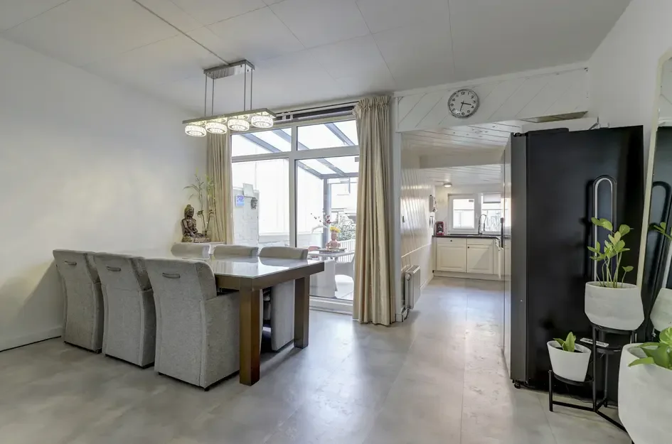 Tussenwoning te koop: Halleystraat 11, Schiedam