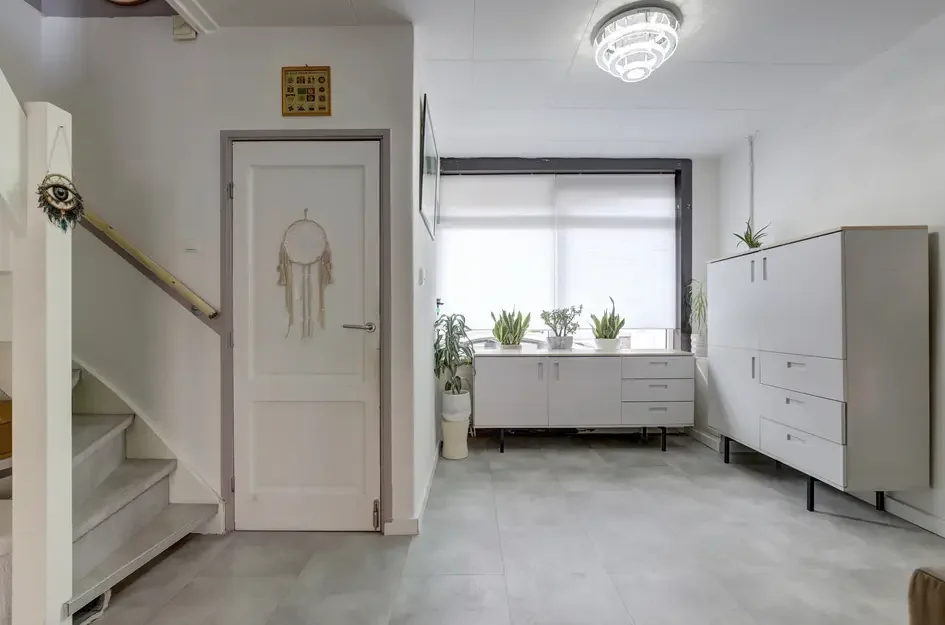 Tussenwoning te koop: Halleystraat 11, Schiedam