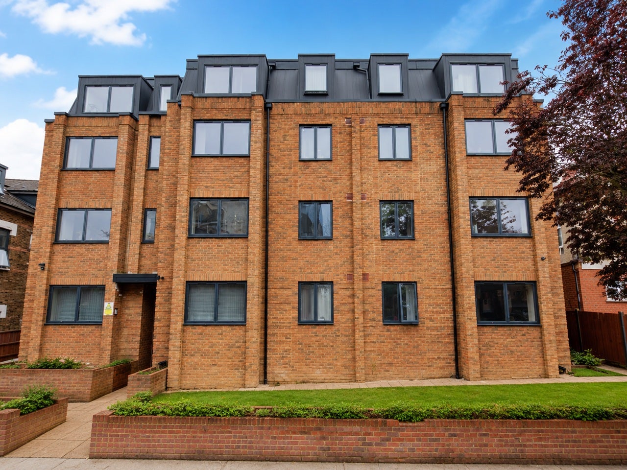 Flat Mulgrave Road in Greater London