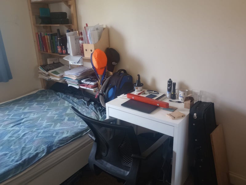Room Castleview Close in Greater London