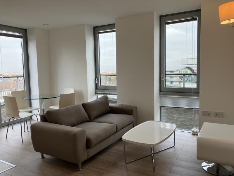 Flat Empire Way in Greater London