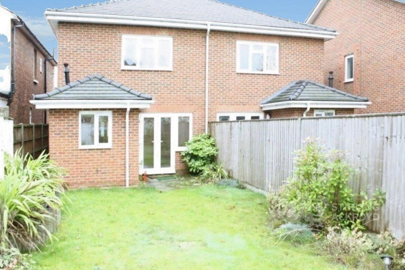 House Joseph's Road in Guildford