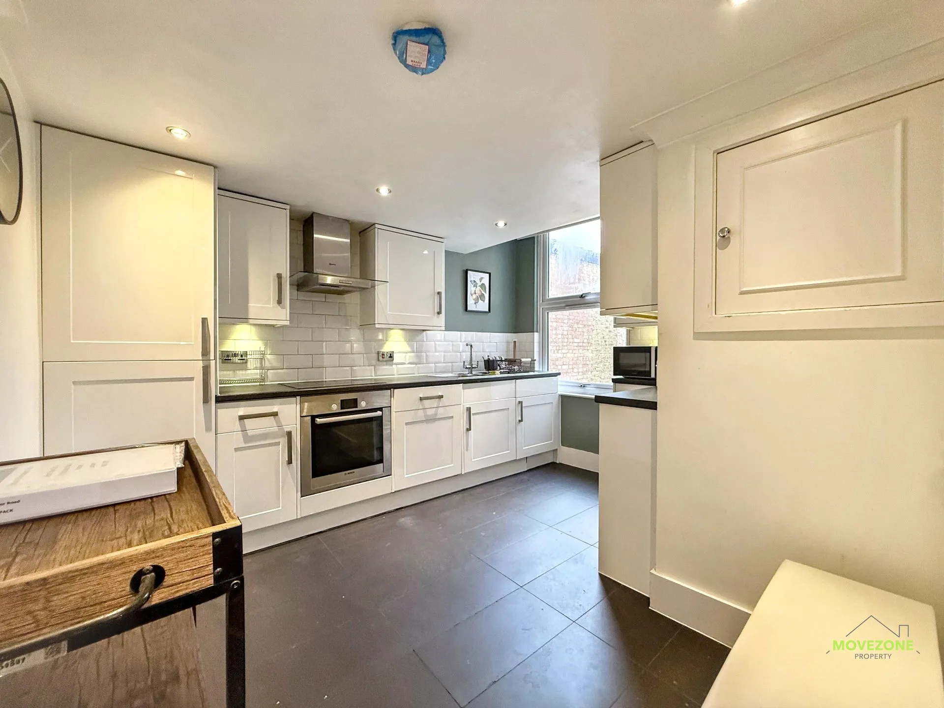 Flat Ballater Road in London