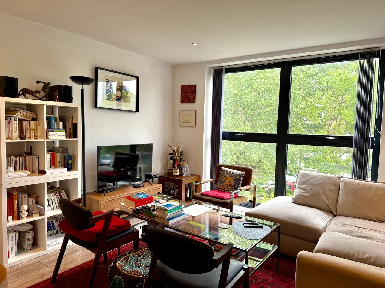 Flat Satchwell Road in Greater London