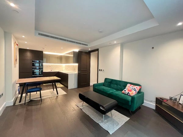 Flat Warwick Lane in London