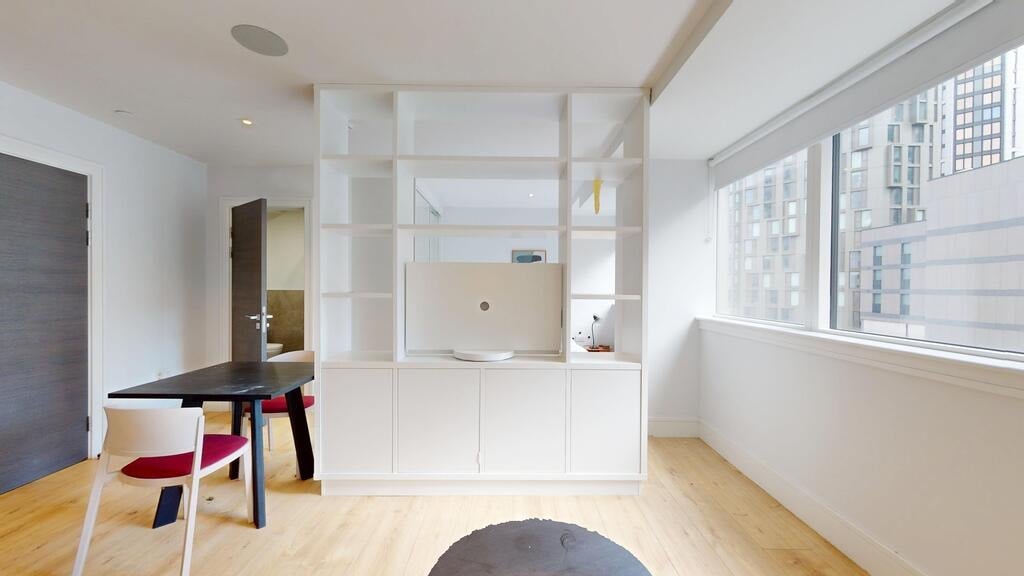 Flat Humphry Repton Lane in Greater London
