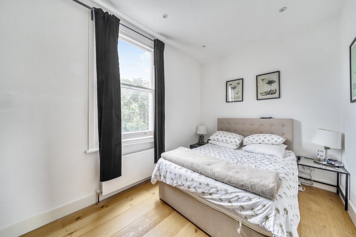 Flat Hormead Road in City of Westminster