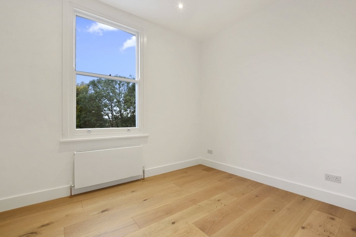 Flat Hormead Road in City of Westminster