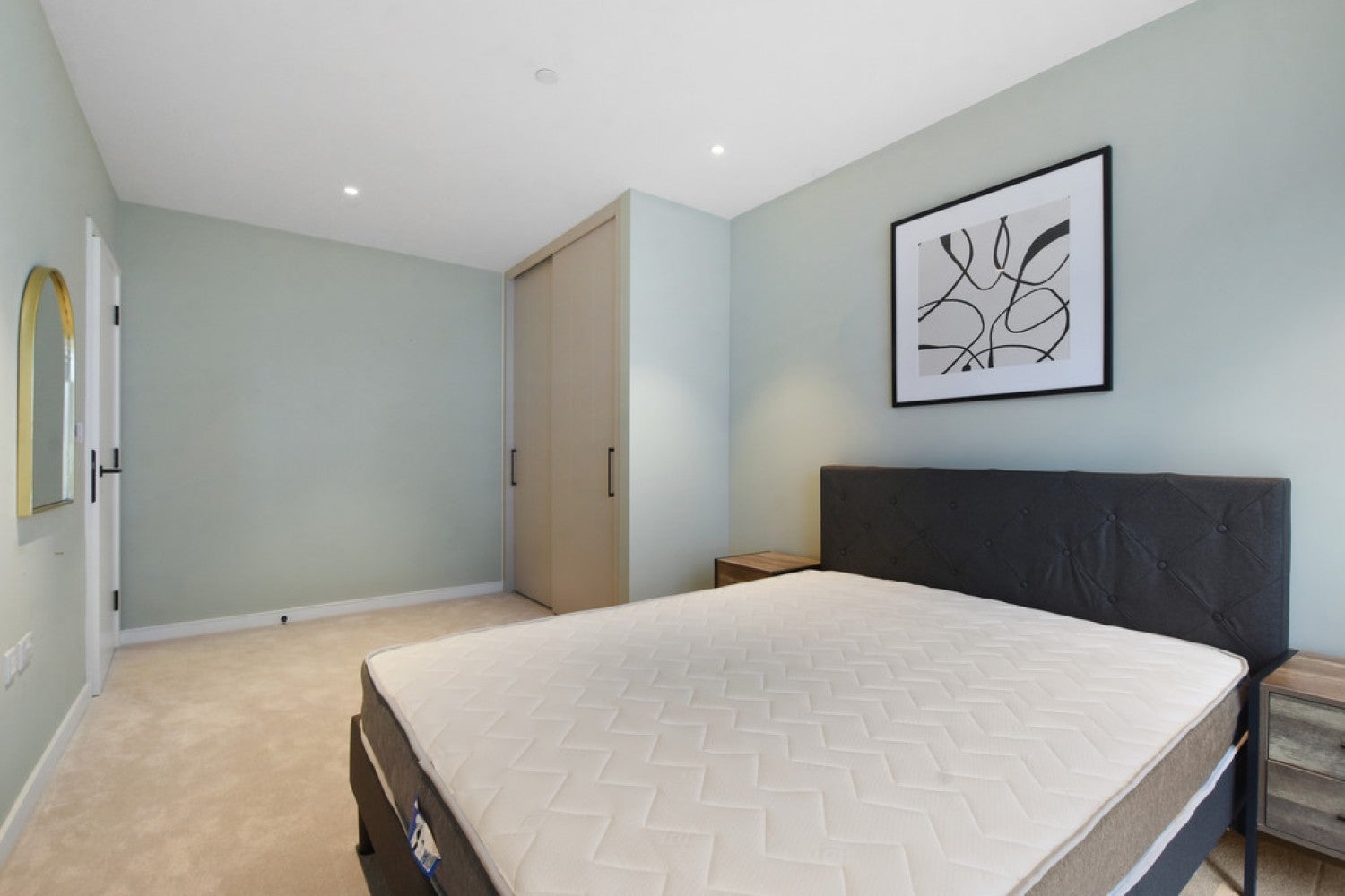 Flat Seva Drive in Greater London