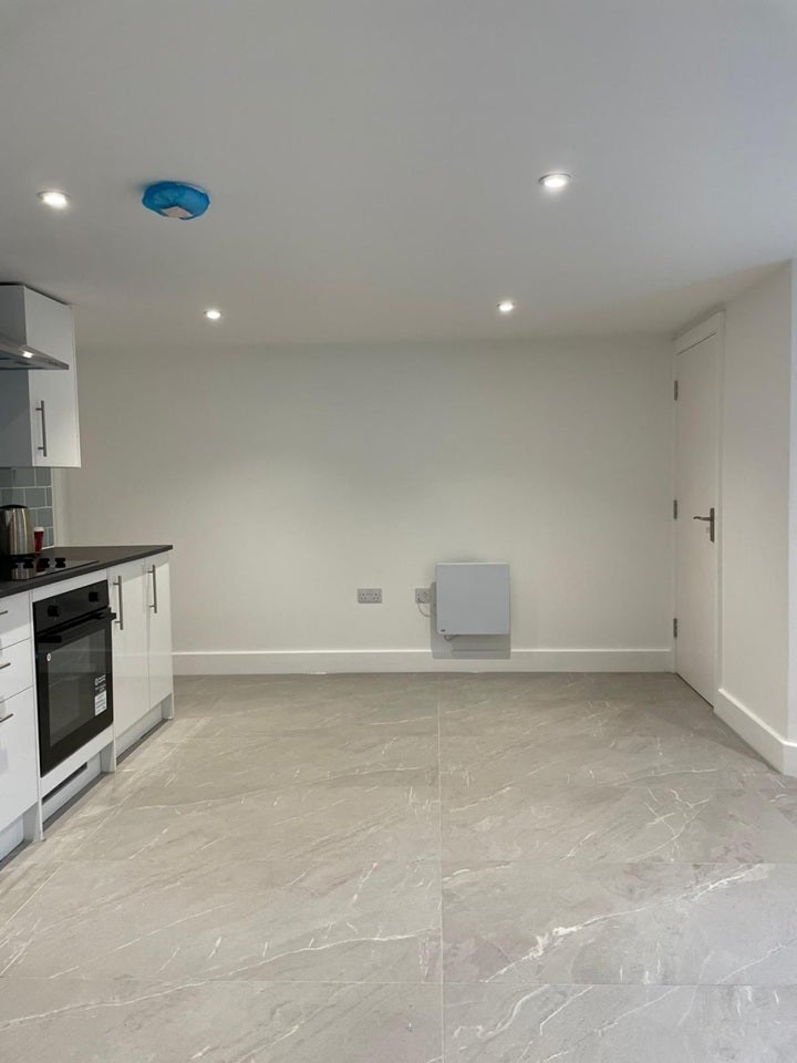 Flat Southchurch Avenue in Southend-on-Sea