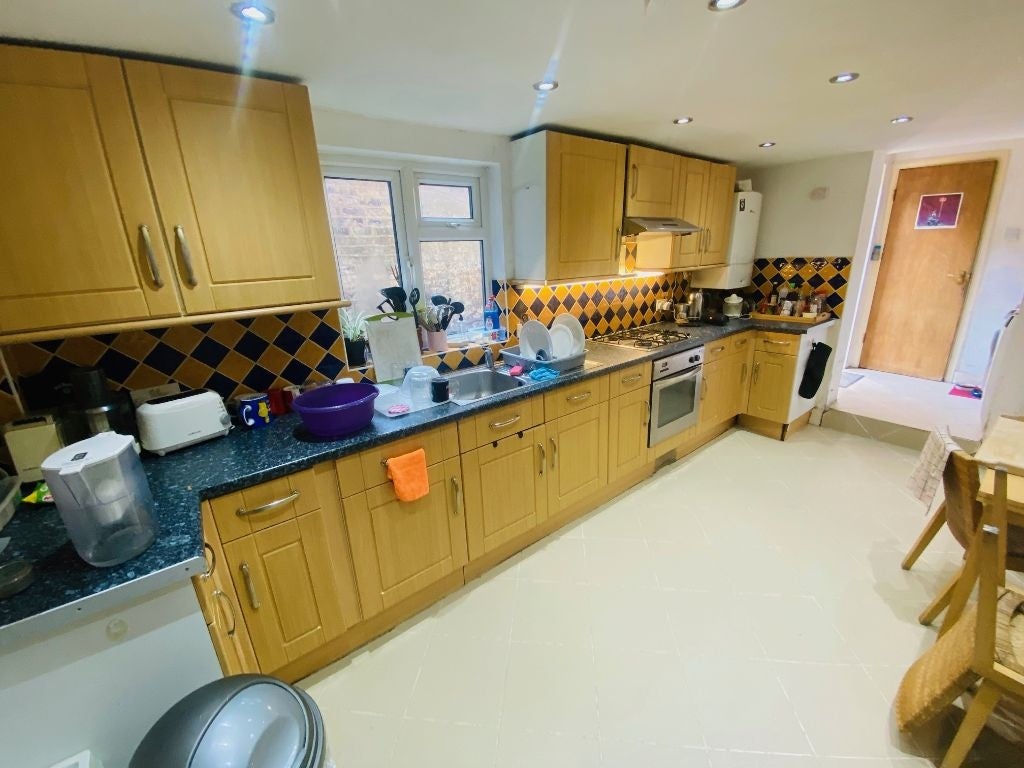 Room Elswick Road in Greater London