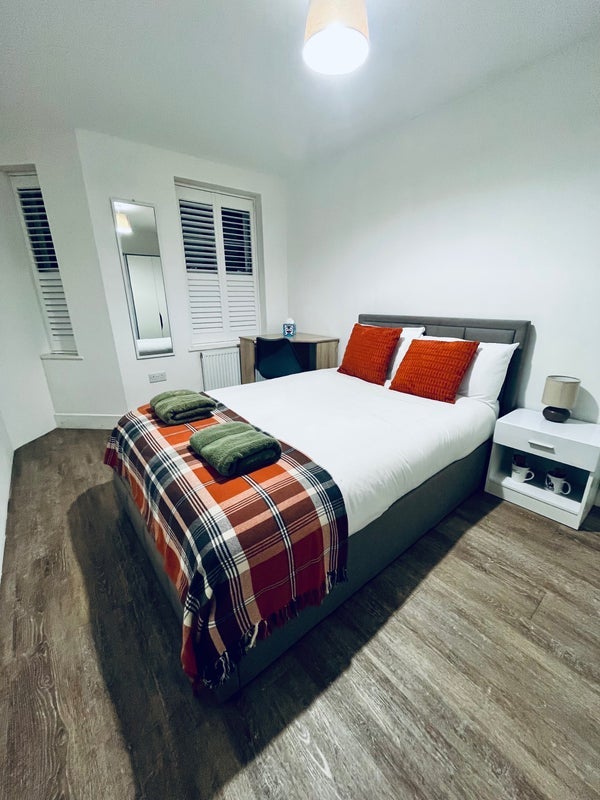 Room Springfield Road in Crawley