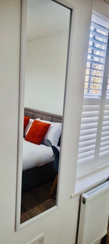 Room Springfield Road in Crawley